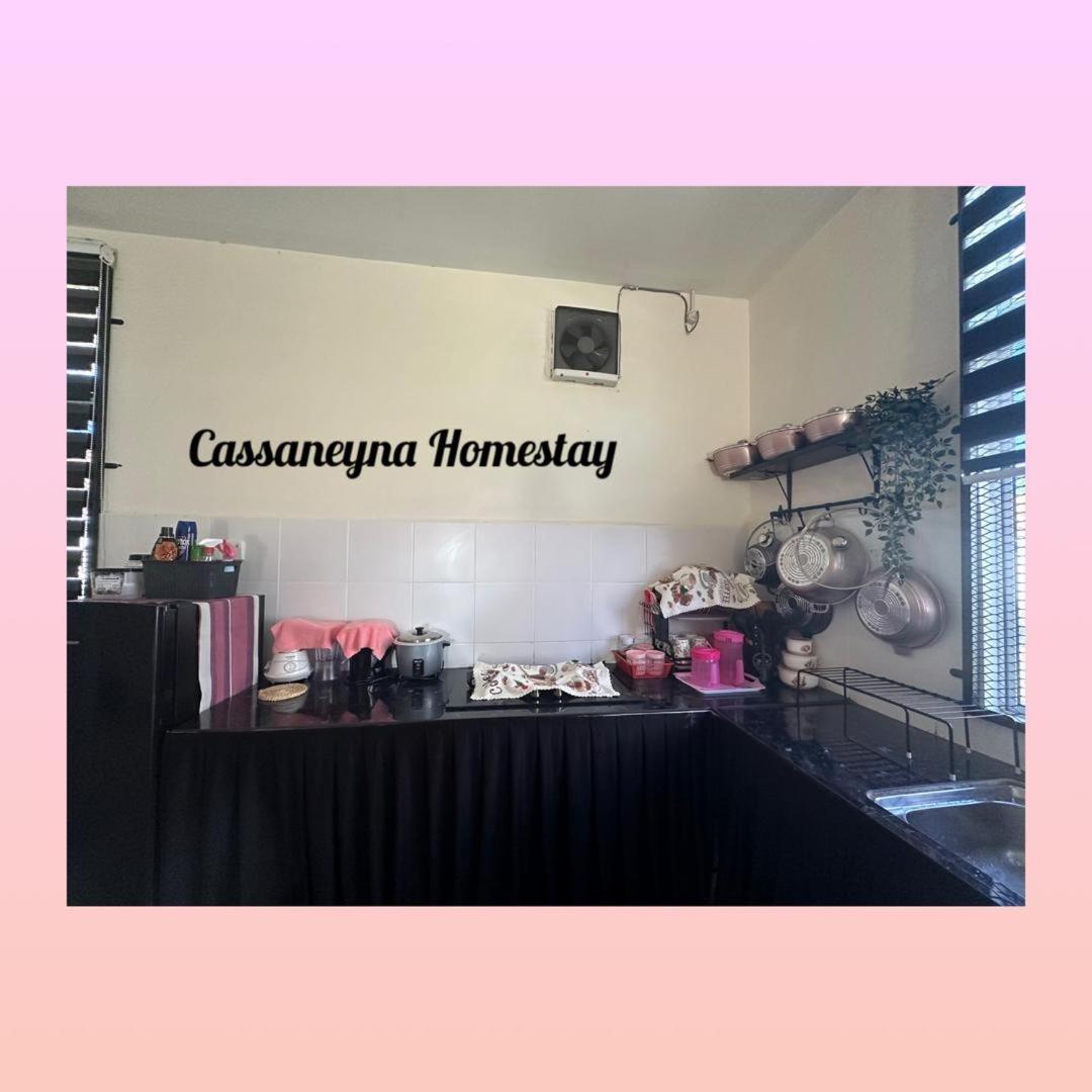 Cassaneyna Homestay Kuantan Exteriör bild
